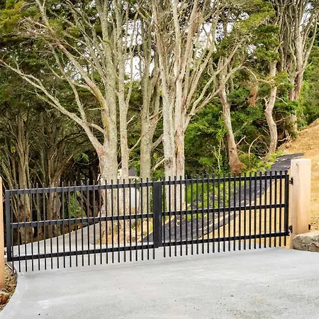 The Ridge Villa Mangawhai Exterior photo